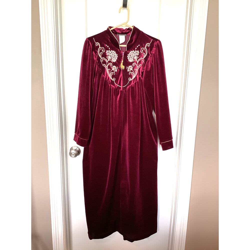 VTG Amanda Stewart Embroidered Floral‎ Half Zip Jasmine Rose Robe Maroon Medium